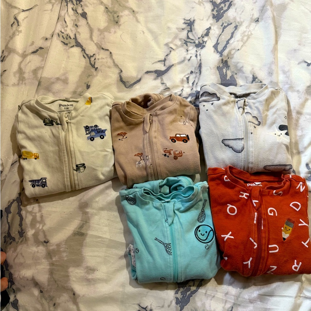 5 Pair of Pekkle Pajamas